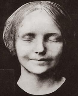 La M&aacute;scara Mortuoria